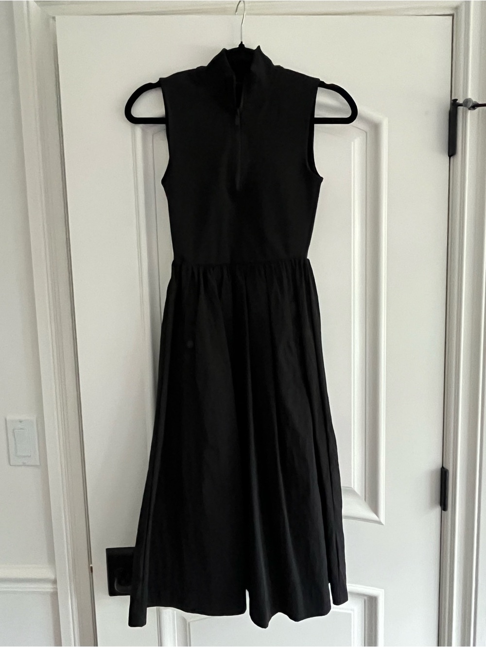 Steve Madden Black Sleeveless Mock-Neck Midi Dress